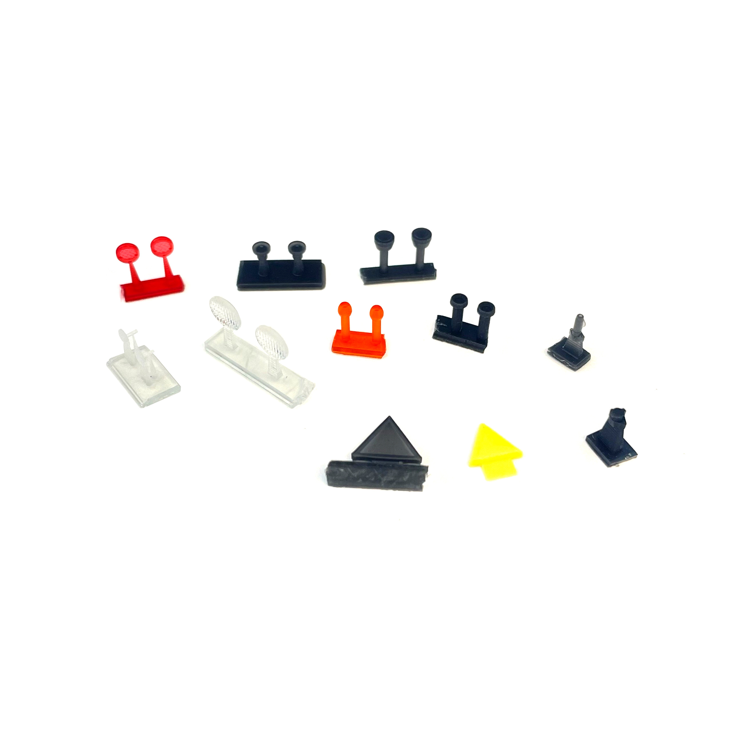 1:35 Комплект оптики на ранний грузовик-130 (бортовой) + старый знак автопоезда в виде треугольника - 35-08Б