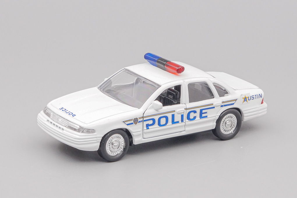 1:43 (Б/У) FORD Crown Victoria (1992) City of Austin Texas Police 1997, white - RC064