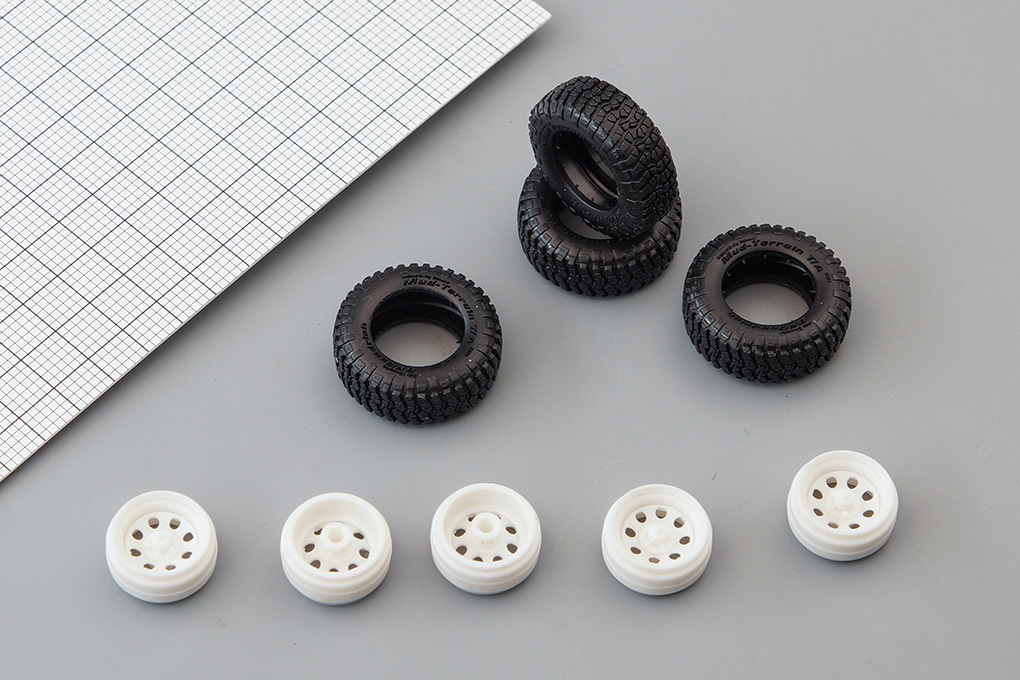 1:43 Резина BF Goodrich 31/11,5 R16 белые диски / круглые отверстия - XR-089