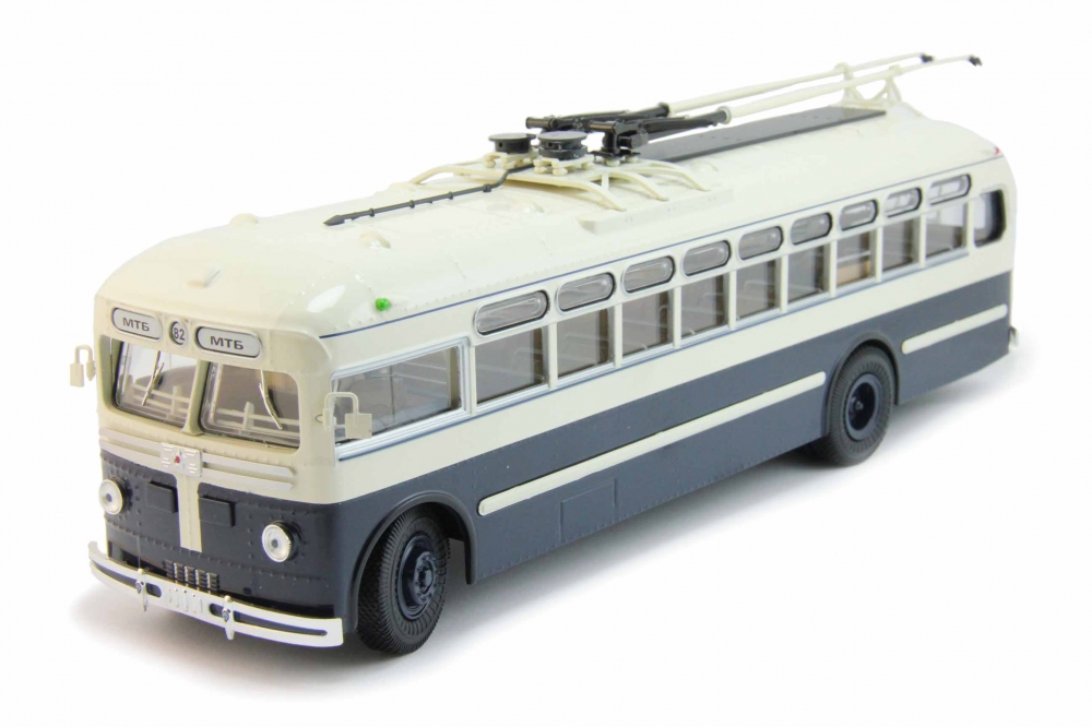 1:43 МТБ 82Д троллейбус (1947-1951), бежево-синий - UM43-A2/1