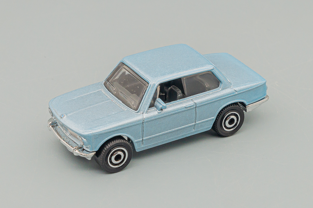 1:63 BMW 2002 (1969), Matte Metalflake Light Blue - MB1173-HKY25-X1