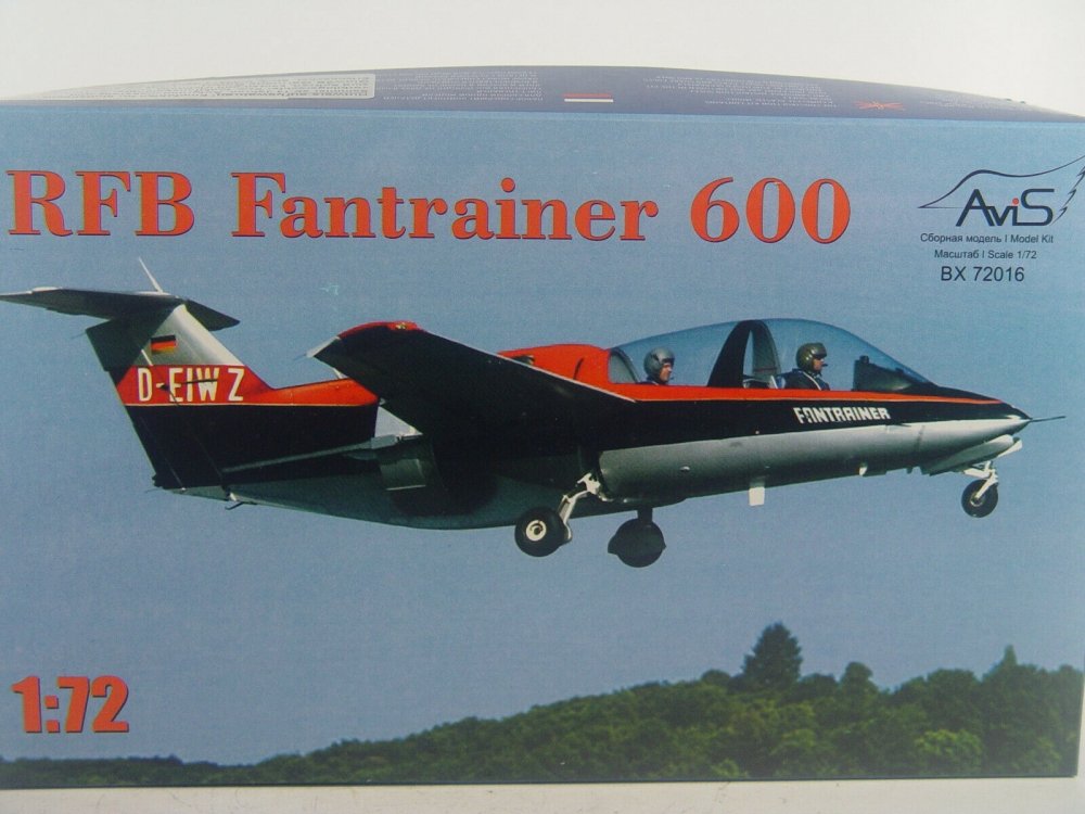 1:72 Сборная модель Самолет RBF Fantrainer 600 - 72016