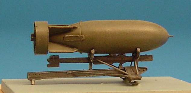 1:48 Подставка для Spitfire + британская 500-фунтовая бомба - BRL48004