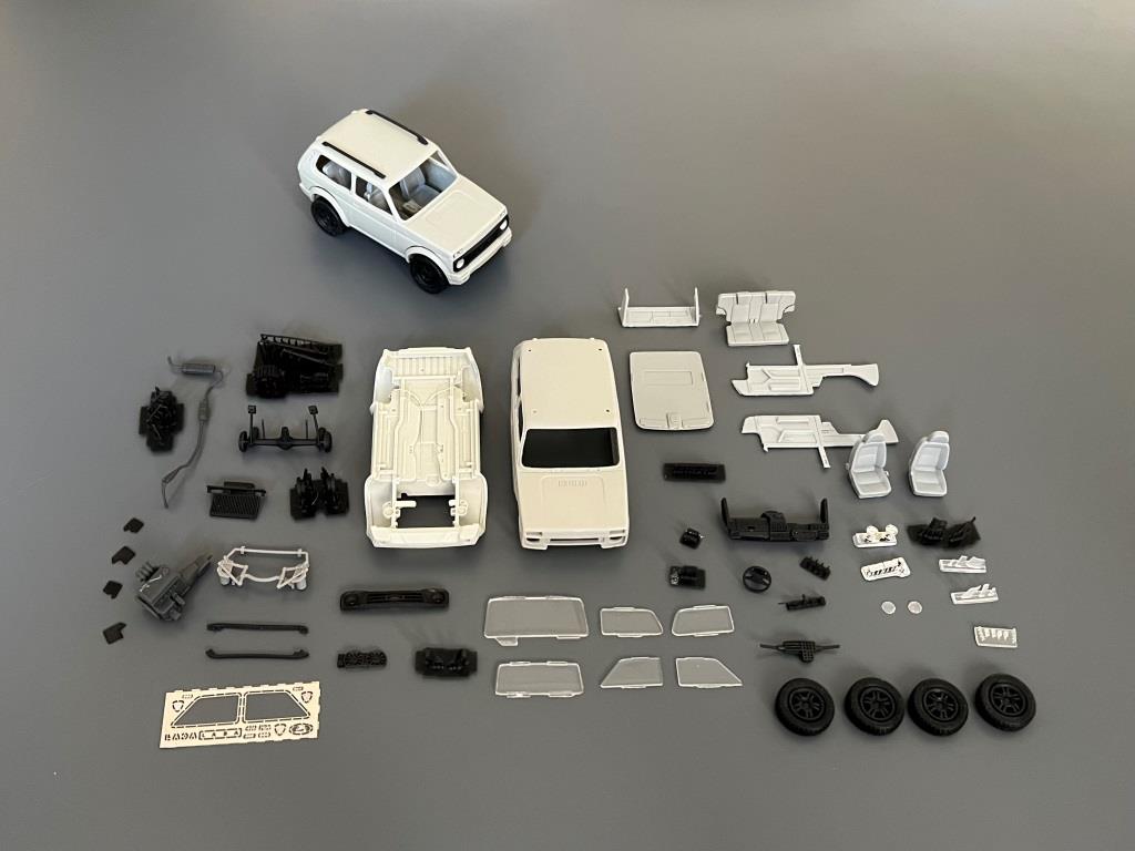 1:43 Сборная модель Волжский LADA 4x4 Bronto - MAX-K083