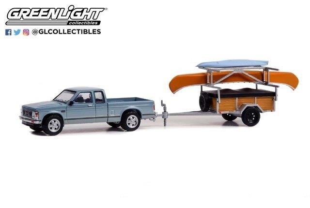 1:64 GMC S-15 Sierra with Canoe Trailer with Canoe Rack, Canoe and Kayak 1988 - 32250C