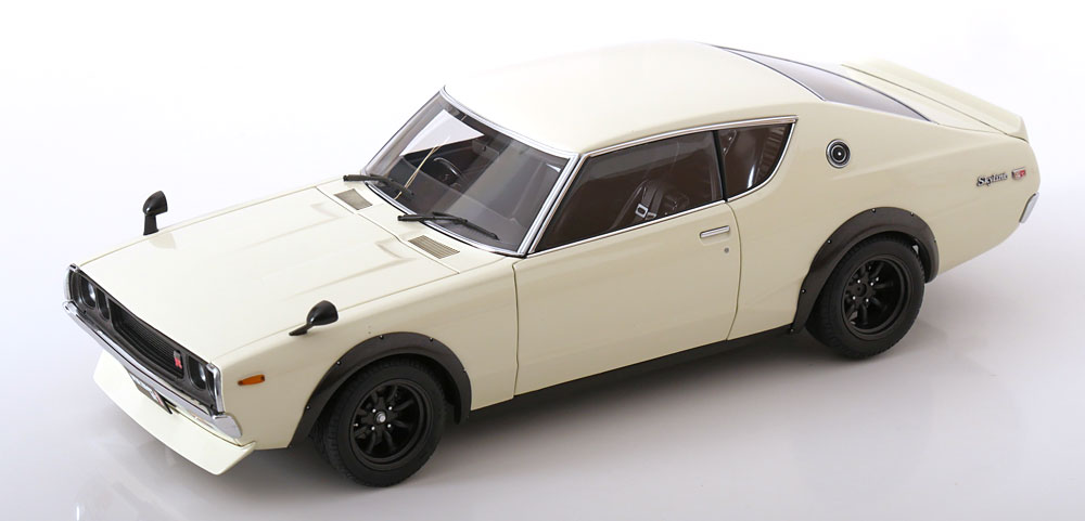 1:18 NISSAN Skyline 2000 GT-R (KPGC110) Tuned Version, white - 77467