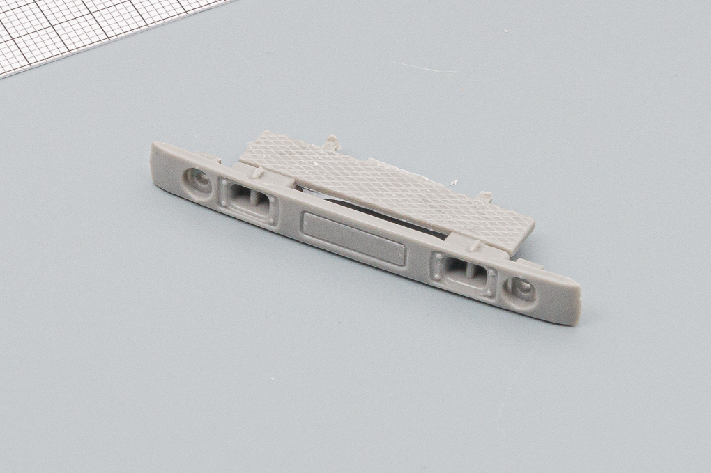 1:43 Бампер Камский грузовик (вариант 2) - UM369