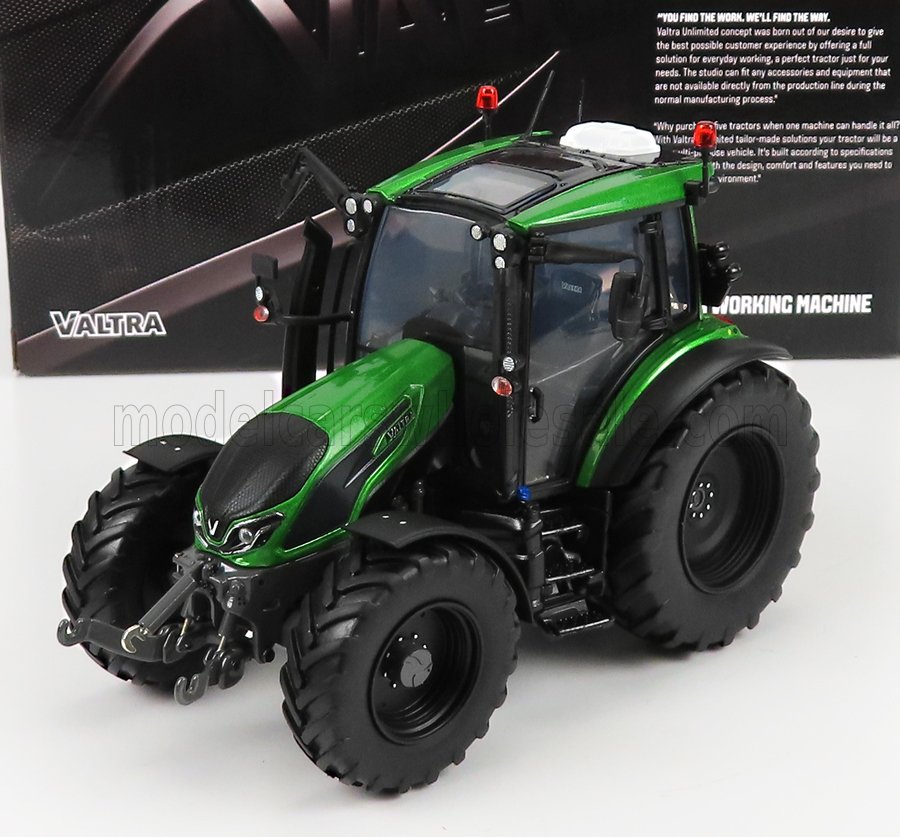 1:32 VALTRA G135 Tractor (2017), Green Met Black - UH6441