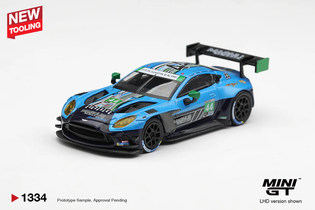 1:64 ASTON MARTIN Vantage GT3 Evo #44 Magnus Racing Daytona 24 hrs (2025), blue/black - MGT01334-L