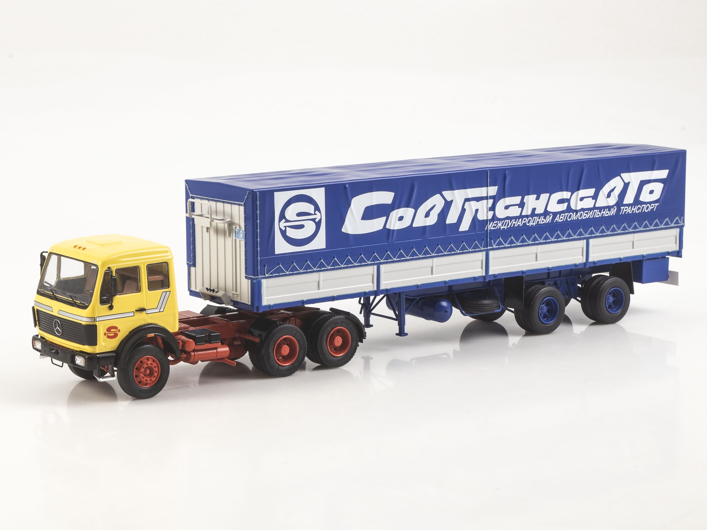 1:43 MERCEDES-BENZ NG 2232 с полуприцепом Fruehauf Savoyarde Совтрансавто, желтый / синий - SSM7075