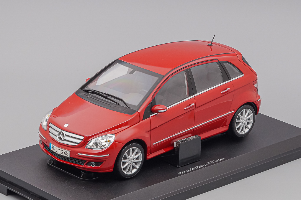 1:18 MERCEDES-BENZ B-Class W245 (2005), jupiter red - B66962328-X1