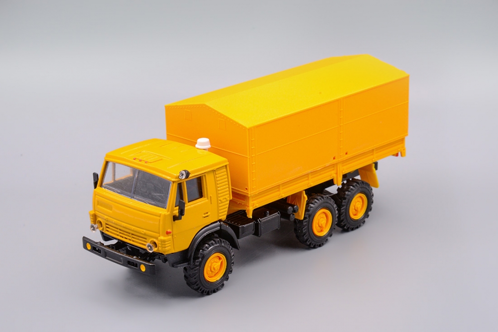 1:43 Камский 43101-010 бортовой с тентом, жёлтый - EL984