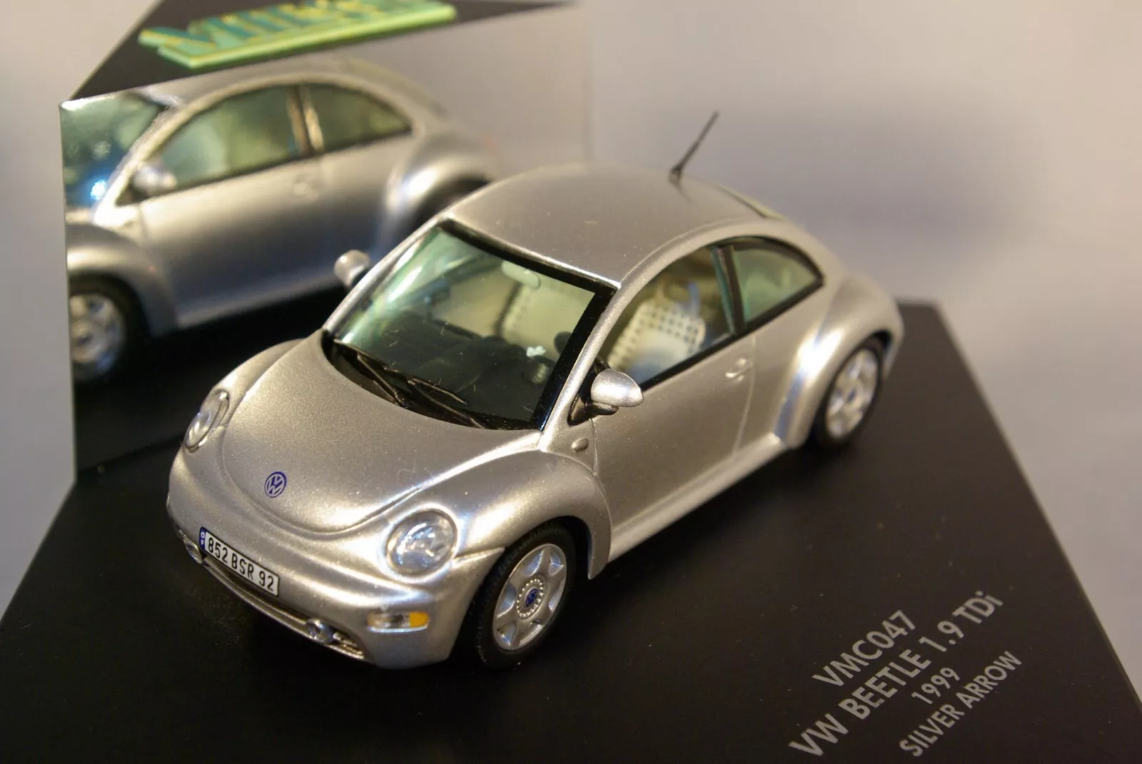 1:43 VOLKSWAGEN New Beetle 1.9 Tdi (1999), серебристый - VMC047