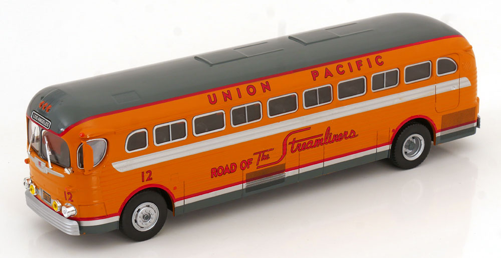 1:43 GM PD-4151 Silversides Coach Union Pacific RR (1948), orange red silver - 43-0353