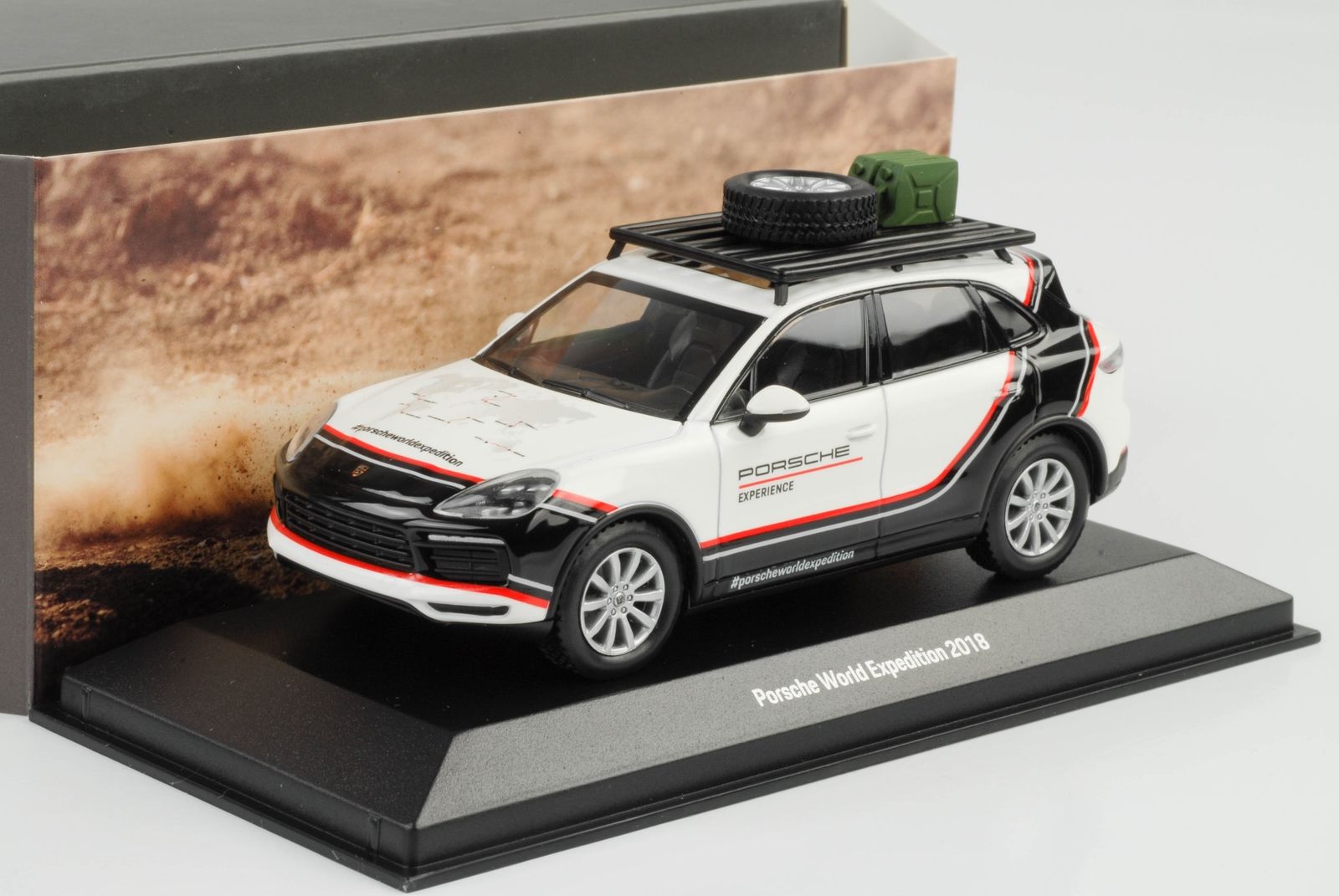 1:43 PORSCHE Cayenne World Express Expedition 2018 - WAP0203150J