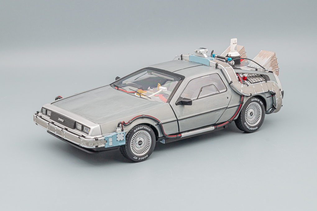 1:18 DeLOREAN DMC-12 Time Machine, Back to the Future Ultimate Edition - BLY44-X1