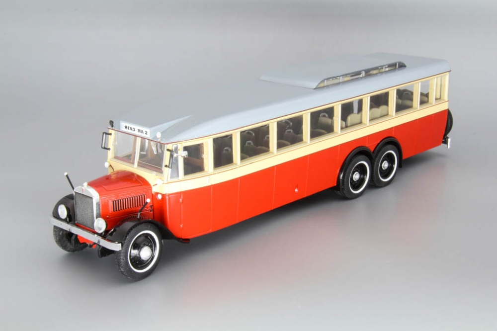 1:43 ЯА-2 ЯГАЗ 'Гигант' (1934), красный - UM43-A4/2