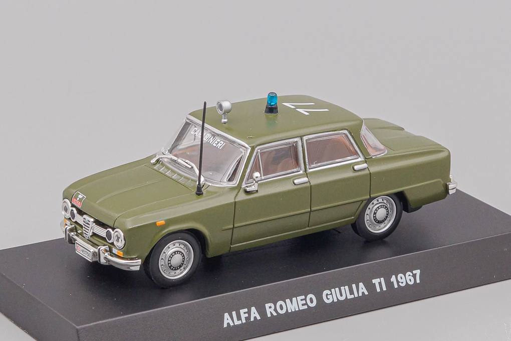 1:43 ALFA ROMEO Giulia ТI (1967), military green - CMC022