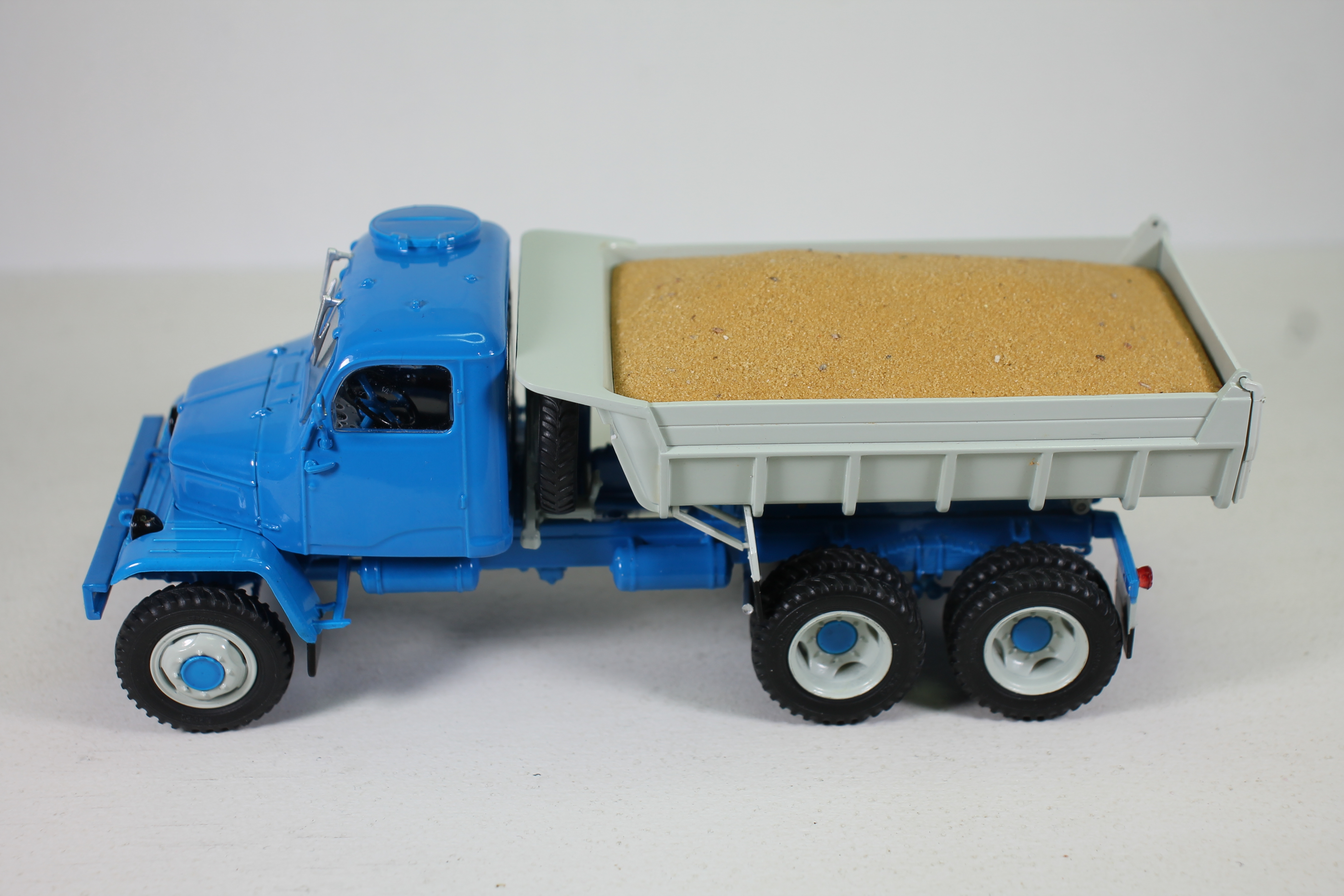1:43 Груз для самосвала Прага V3S S1 (SSM) песок - GK077