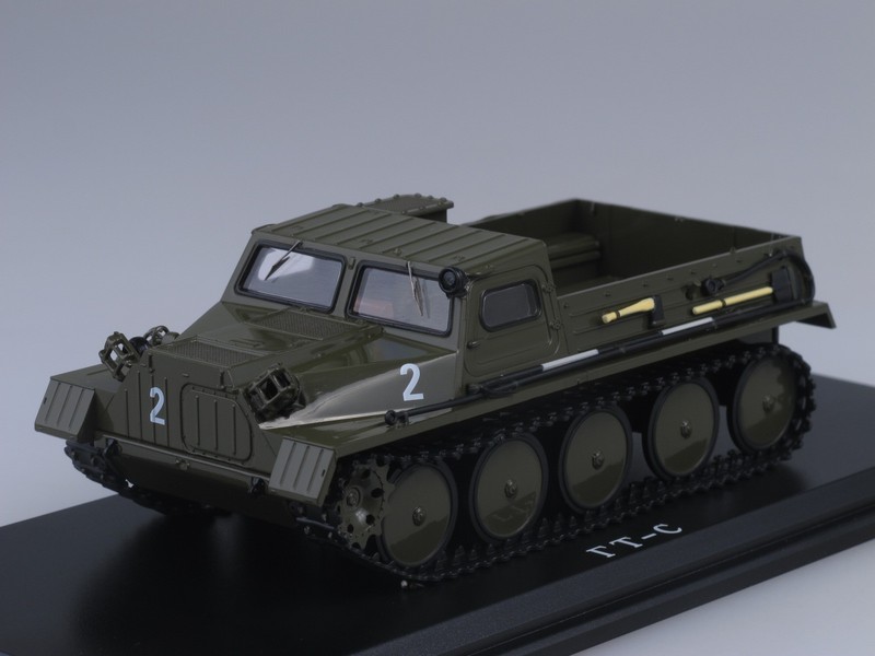 1:43 Горький 47 (ГТ-С) гусеничный транспортёр-снегоболотоход (1954), хаки - SSM3003-X1