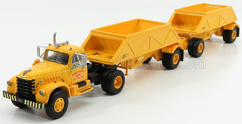 1:64 DIAMOND T921 Tractor Truck 3-assi Armstrong Bros (1977) With Double Bottom Dump Trailer, Yellow - NEO64047