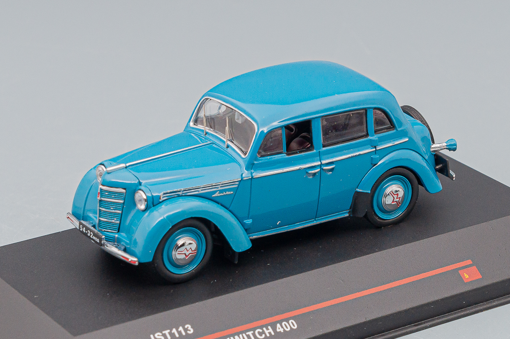 1:43 МОСКВИЧ 400 (1954), голубой - IST113