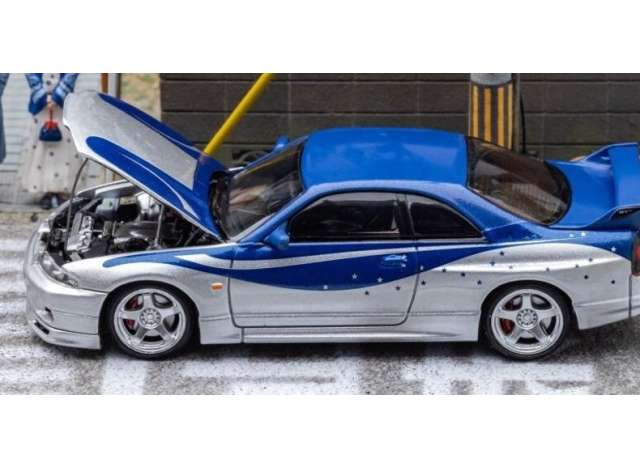 1:64 Nissan GTR-R33 with opening hood, silver / blue - FH018