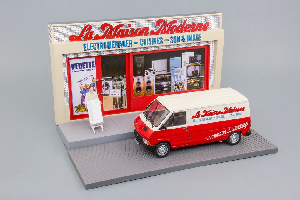 1:43 RENAULT Trafic Livreur D'Electromenager (модель с диорамой) - M3379-32