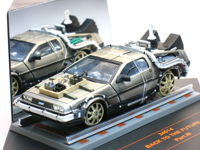 1:43 DeLOREAN DMC 12 Back to the Future Part III Railroad version, silver - 24014