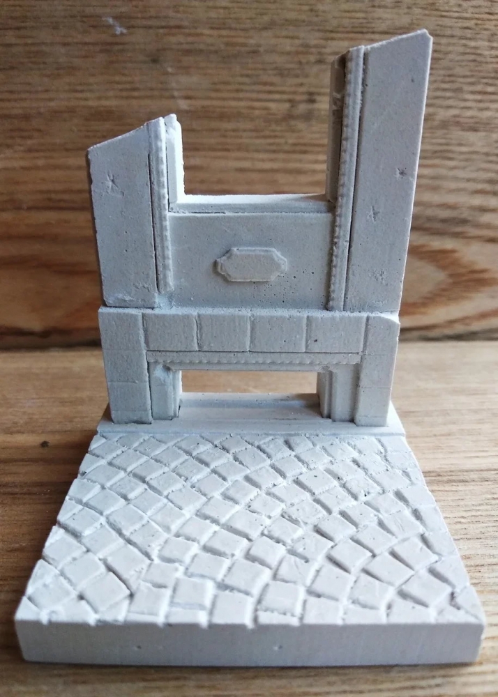 1:35 Фрагмент городского с цокольным этажом (не окрашен) - П14