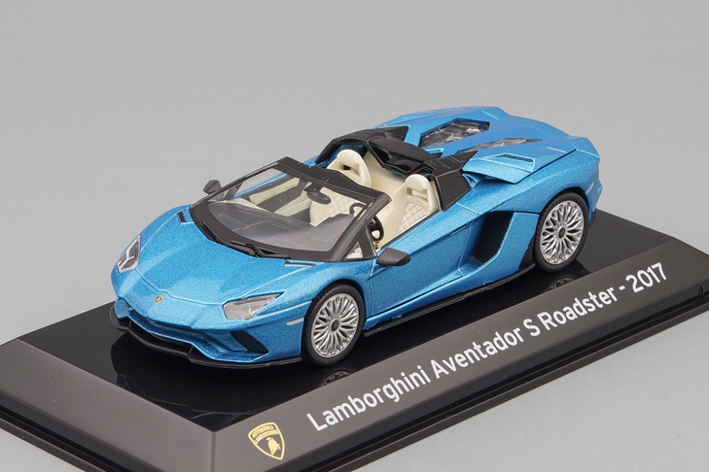 1:43 LAMBORGHINI Aventador S Roadster (2017), light blue - SUP013
