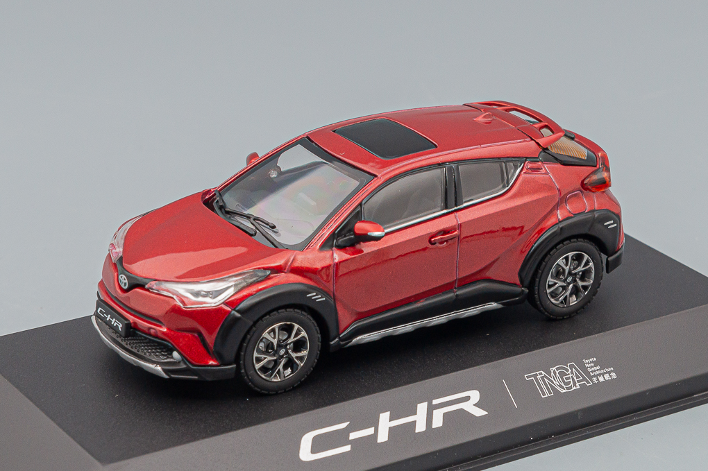 1:43 TOYOTA C-HR (2016), red metallic - CPM43296C