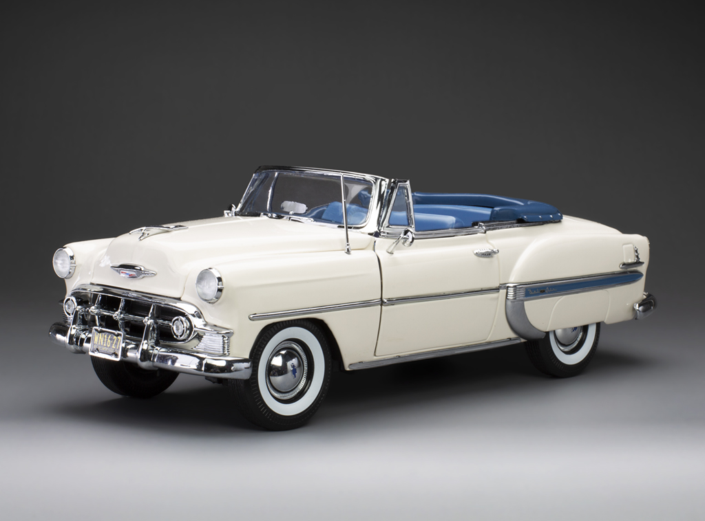 1:18 CHEVROLET Bel Air Open Convertible (1953), white - 1627