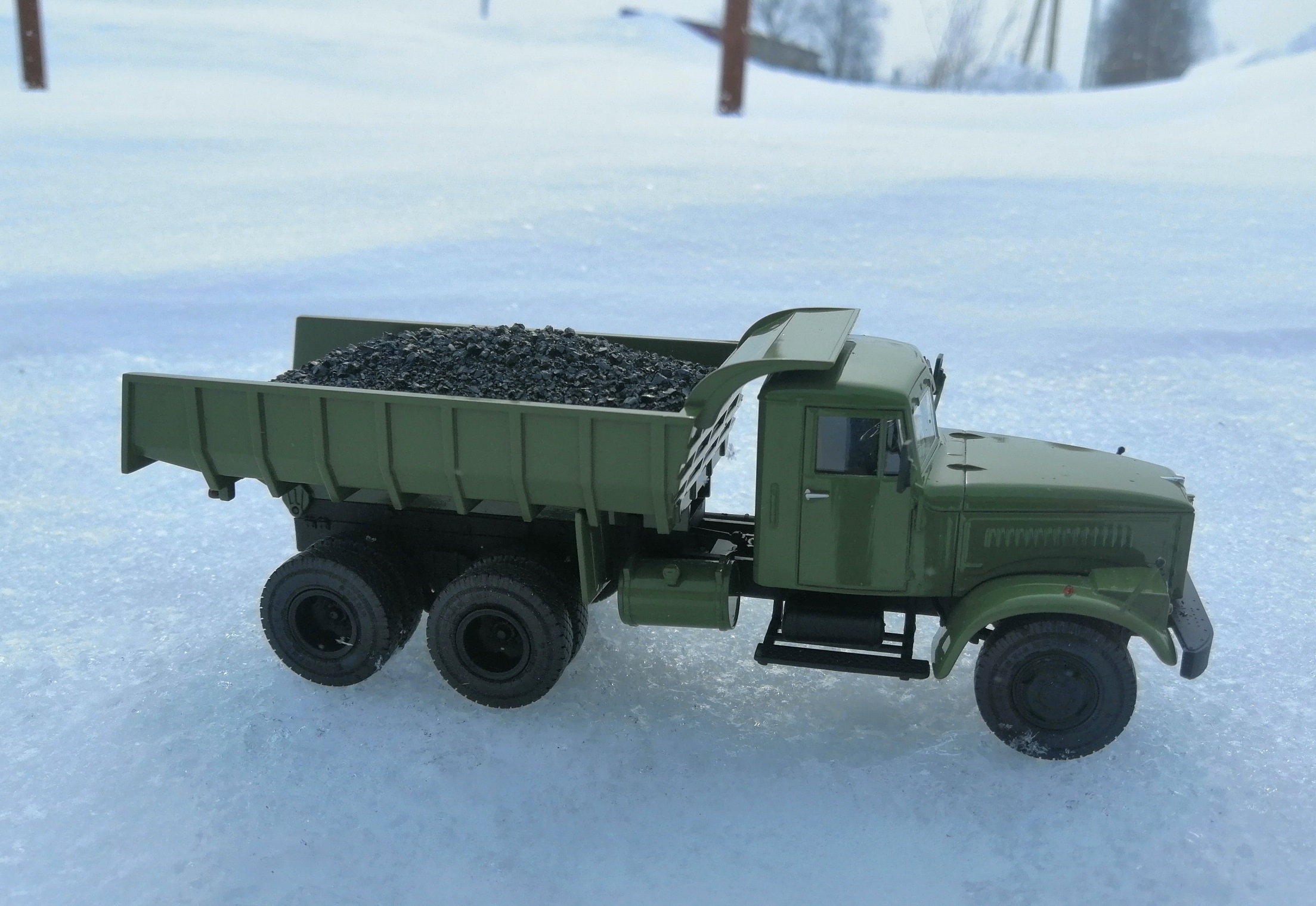 1:43 Груз в кузов Уголь для КрАЗ 256В (АИСТ, SSM, Modimio) - GRUZ017