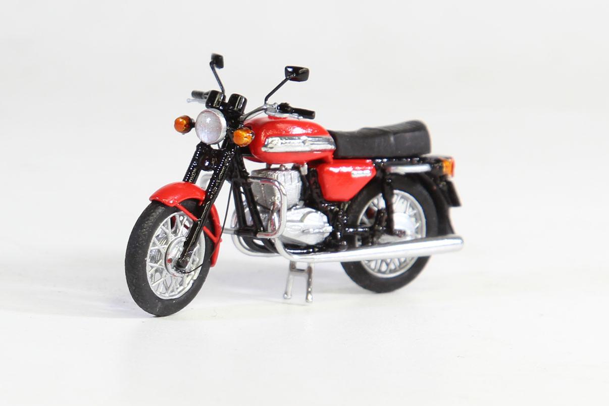 1:43 Ява-638-5 'Чеканка' (красное крыло) - jawa51