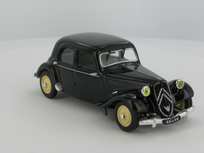 1:43 CITROEN Traction 11BL (1951) - 6112561
