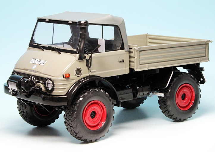 1:18 MERCEDES-BENZ Unimog U406 Truck (1966), Light Brown - 450061400
