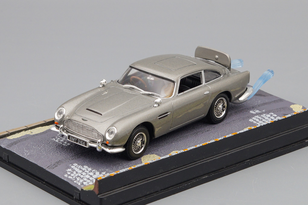 1:43 ASTON MARTIN DB5 Thunderball (1965), silver - JB11