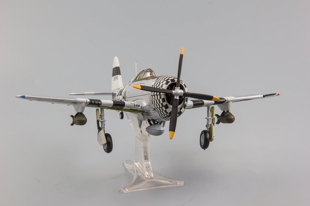1:72 Истребитель-бомбардировщик U.S. P-47D Thunderbolt - France, 1944 - 85265