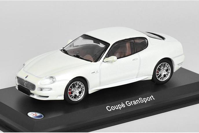1:43 Maserati GranSport Coupe 2004, white - 203-MASCOLL028