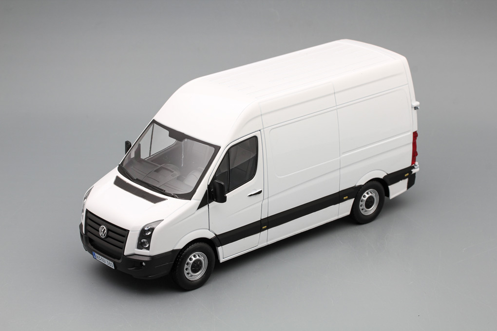 1:24 (Уценка!) VOLKSWAGEN Crafter Van, white - 126B-002-Z3