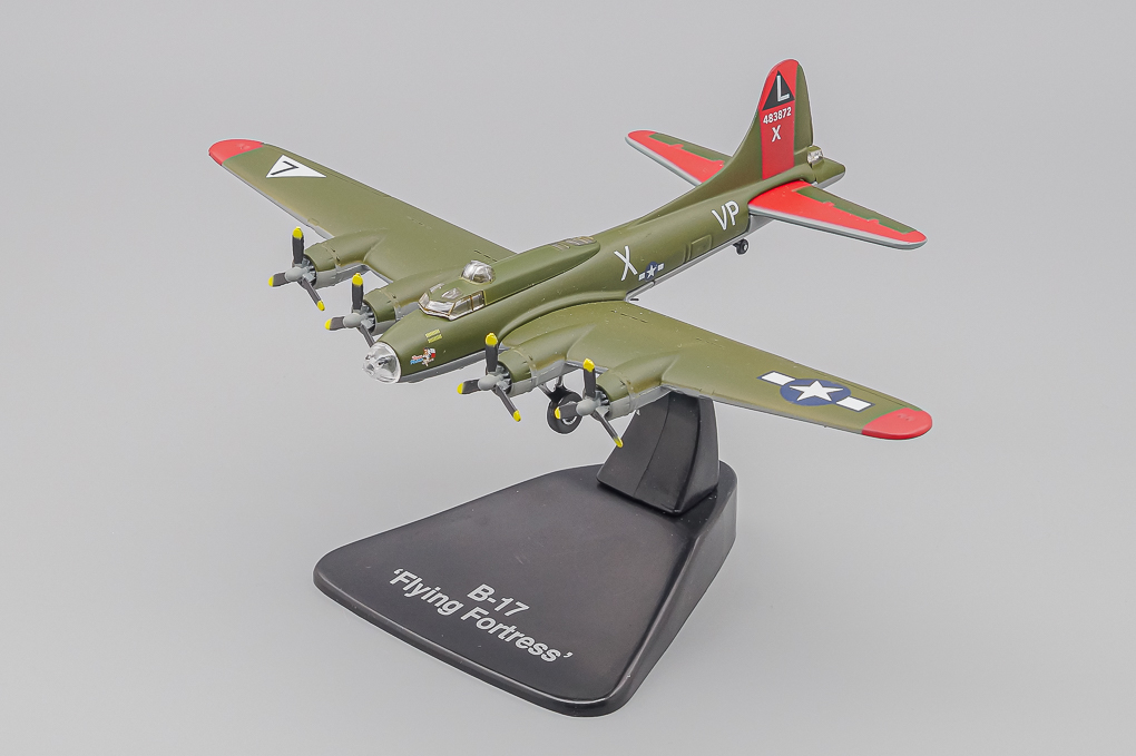 1:144 BOEING B17 Flying Fortess Bombardiere Airplane 1938 - Usaf - United States Army Air Force, Military Green - 4646105