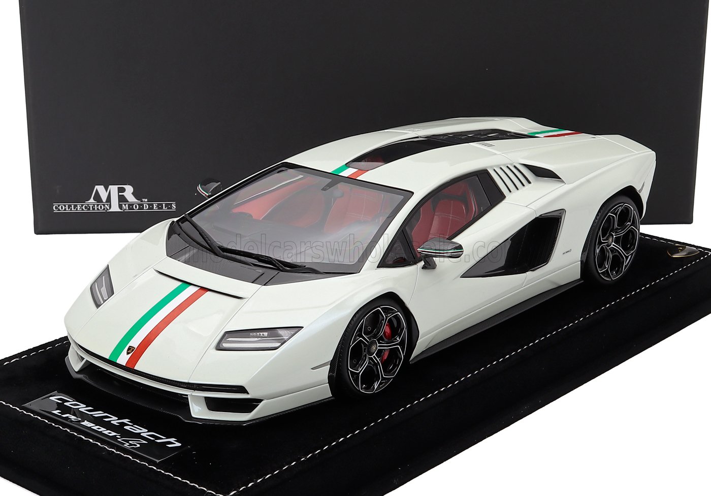 1:18 LAMBORGHINI Countach Lpi 800-4 Italian Livery (2021) - Con Vetrina - With Showcase, White Italian Flag - LAMBO052SE9