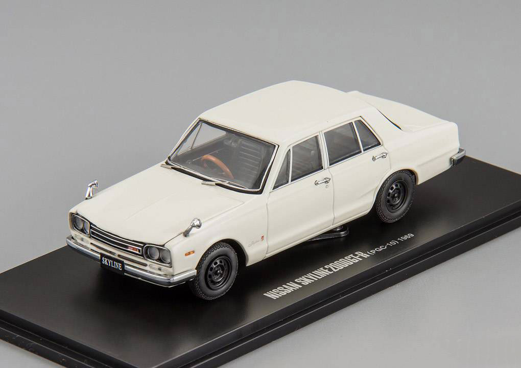 1:43 NISSAN Skyline 2000 GT-R 4-doors (1969) PGC10 standard wheel rim, white - 05510W-X1
