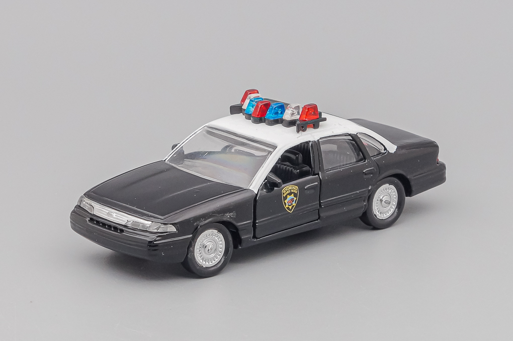 1:43 FORD Crown Victoria Wyoming Police, black / white - LOT01433