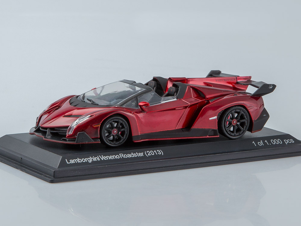 1:43 LAMBORGHINI Veneno Roadster (2013), metallic red - WB514