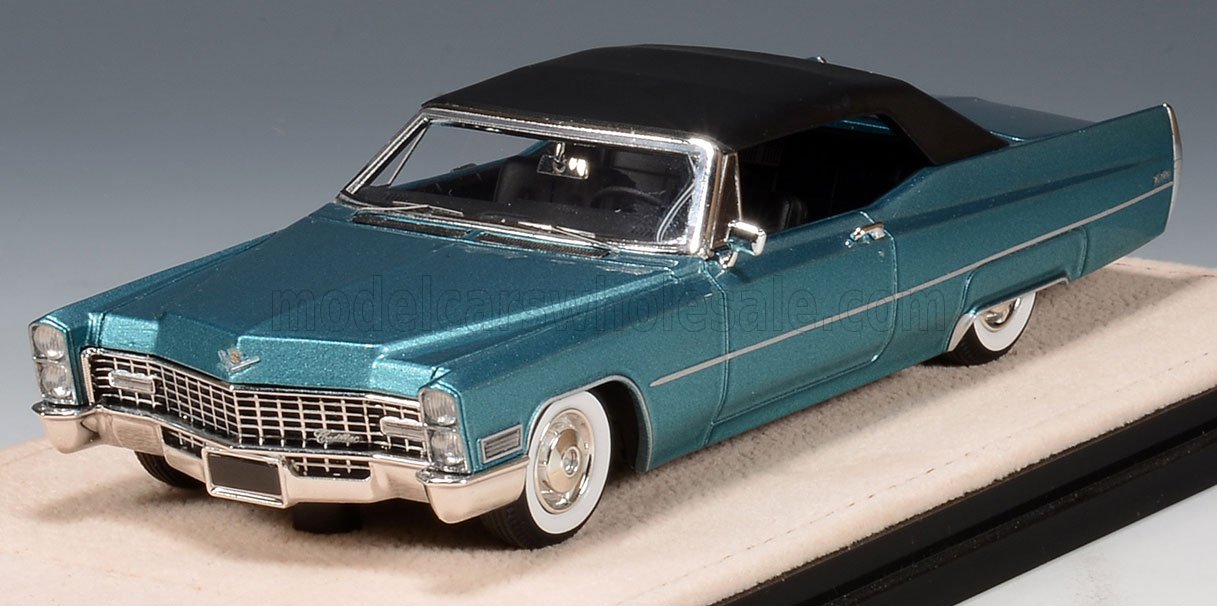 1:43 CADILLAC DE VILLE Cabriolet Closed (1967), capri aqua metallic / black - STM67704