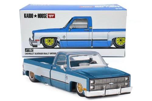 1:64 CHEVROLET Silverado Dually Vintage Spec V1 - KHMG192