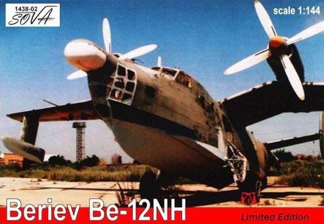 1:144 Сборная модель Советский транспортный самолёт-амфибия Бе-12НХ - 1438-02S