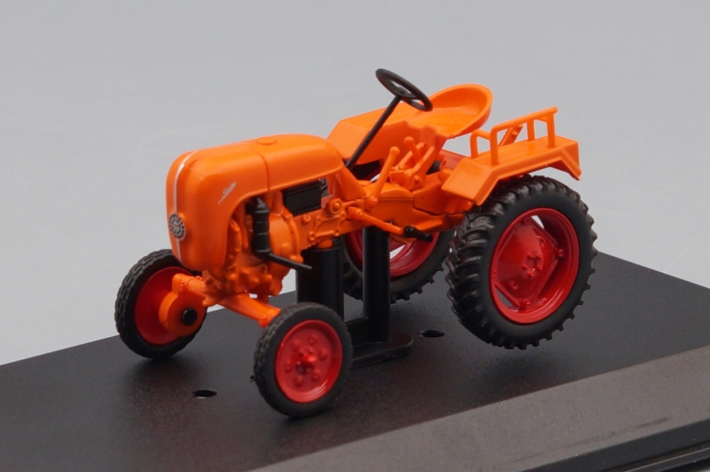 1:43 Allgaier A 111, Тракторы 121, оранжевый - TRC121
